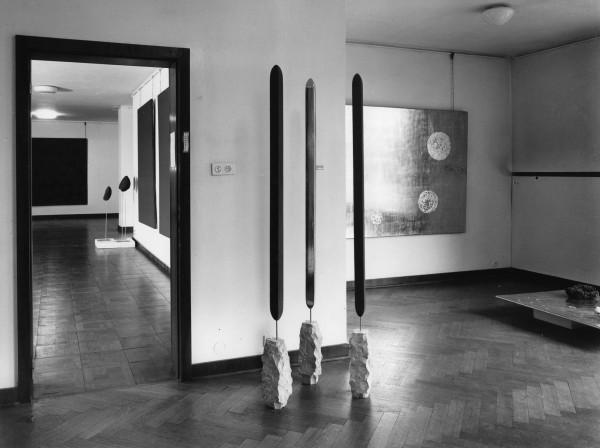 View of the exhibition “Monochrome und Feuer” (MG 17, S 33, S 34, S 35), Museum Haus Lange